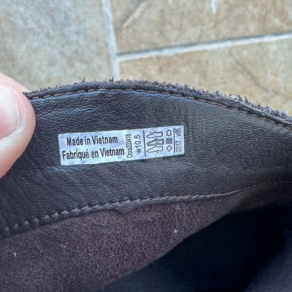 Crocs women’s Leigh brown suede dual comfort wedge booties size 10.5 - Picture 5 of 5